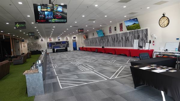 SurgeVr Arena & Golf Lounge