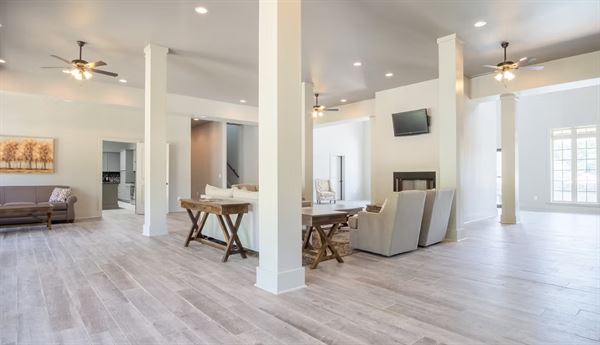 Azalea Cove Waterside