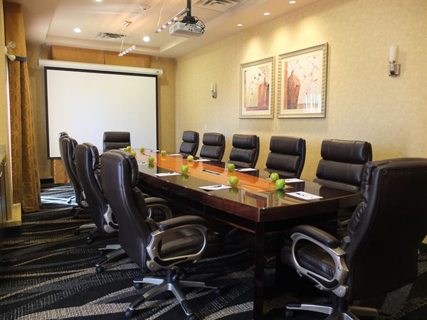 Holiday Inn Express Riverport