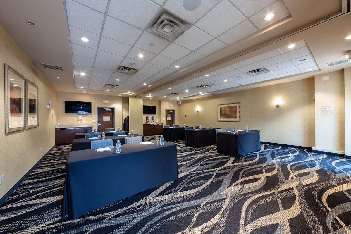 Holiday Inn Express Riverport