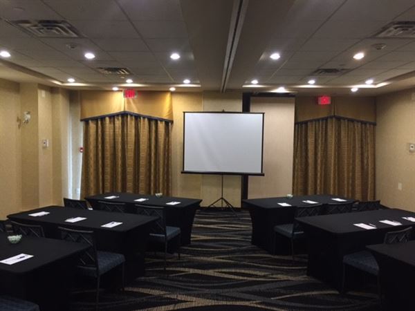 Holiday Inn Express Riverport