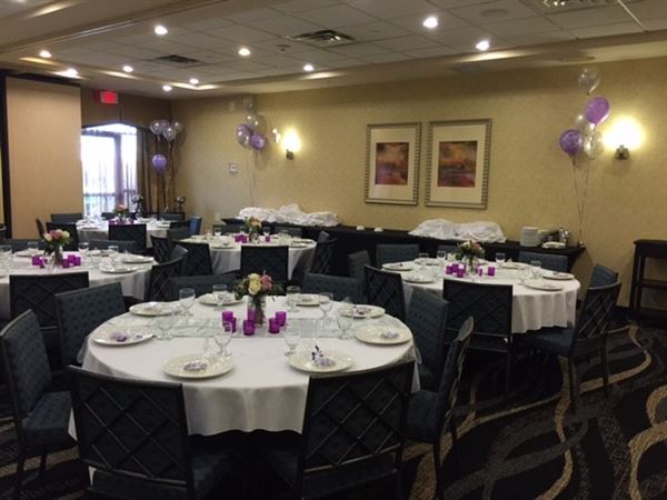 Holiday Inn Express Riverport