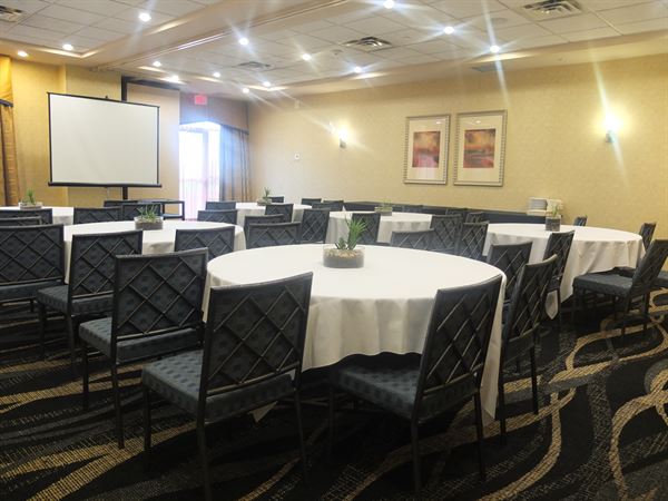 Holiday Inn Express Riverport