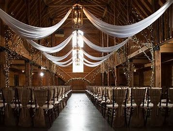 Stonebreaker Hotel & Barn