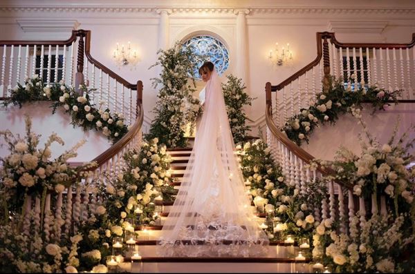 Complete Weddings + Events