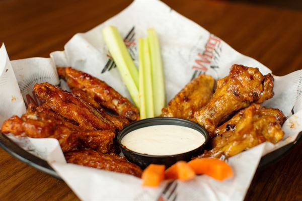 Wing Nutz Tavern