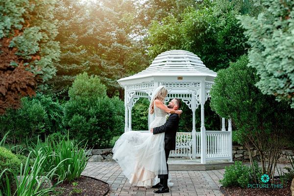 Amber Room Colonnade