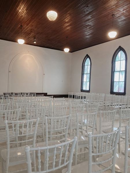 The White Chapel : By Lyn Michael