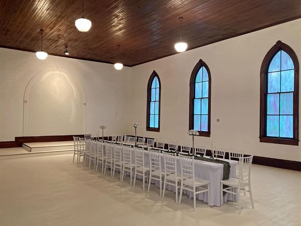 The White Chapel : By Lyn Michael