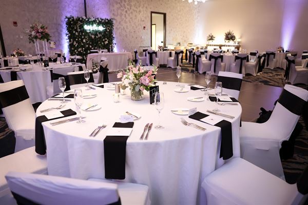 Buffalo Marriott at LECOM HARBORCENTER