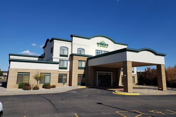 Wingate by Wyndham Coon Rapids & Choice Inn Oakdale