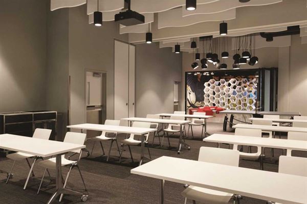 Radisson RED Minneapolis Downtown