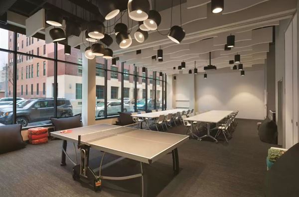 Radisson RED Minneapolis Downtown