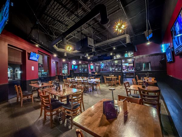 Los Amigo's Sports Bar + Bites