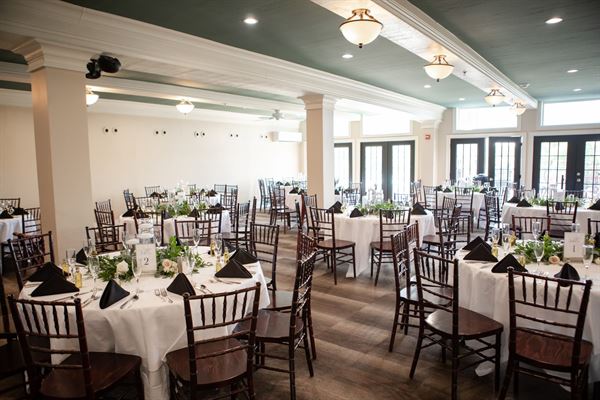 Niagara Crossing Hotel & Spa