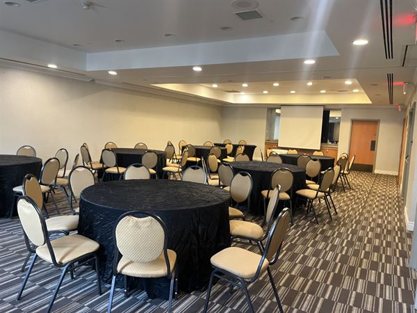 Best Western Premier Toronto Airport Carling View Hotel