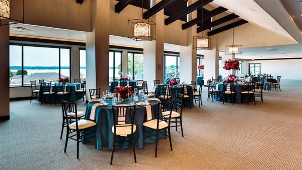 deCordova Bend Country Club Clubhouse