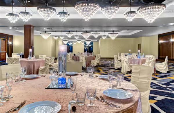 Doubletree by Hilton Arlington DFW South