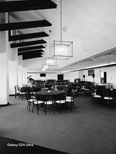 deCordova Bend Country Club Clubhouse