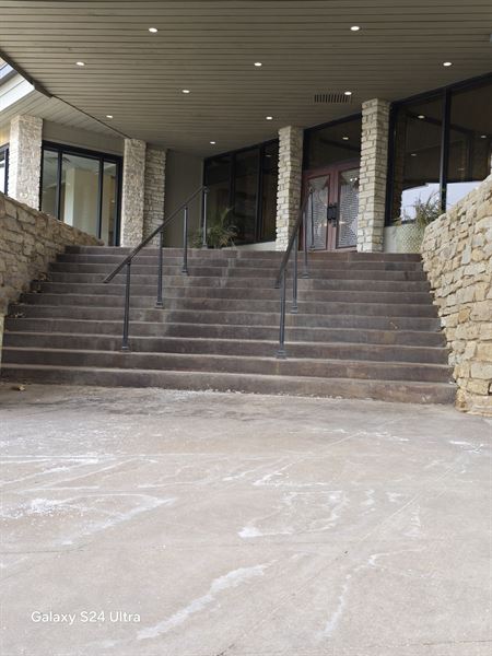 deCordova Bend Country Club Clubhouse