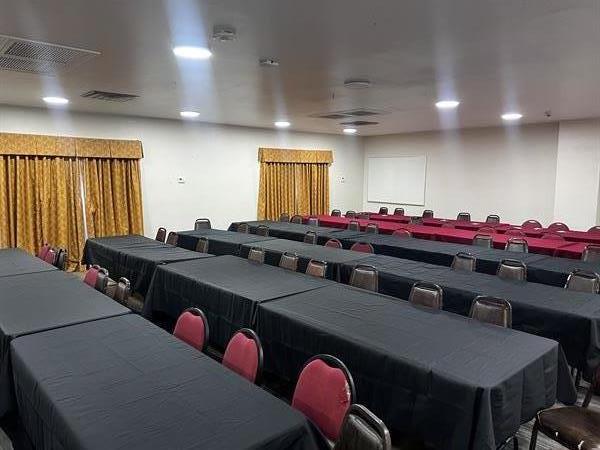 Quality Inn & Suites Goodyear - Phoenix West