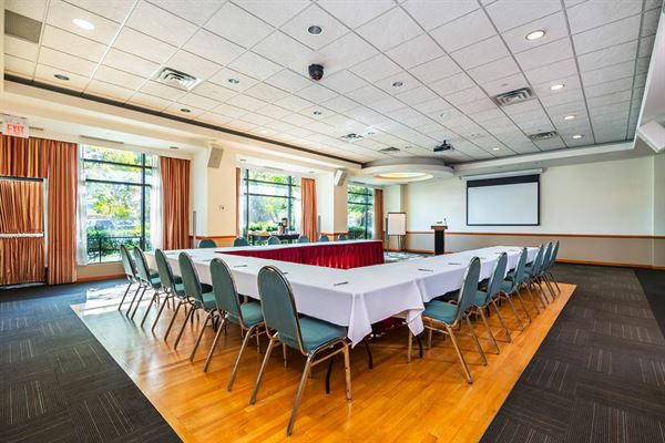 Four Points by Sheraton Vancouver Airport