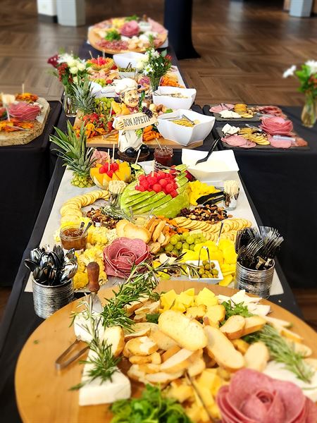 Knotty Pine Catering