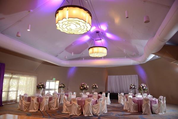 DoubleTree by Hilton Hotel San Diego - Mission Valley