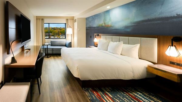 Oshkosh Marriott Waterfront Hotel & Convention Center