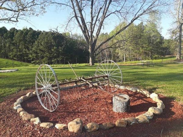 Dreams 2 Come Wedding and Event Venue, LLC