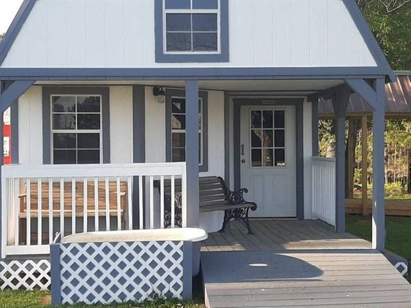 Dreams 2 Come Wedding and Event Venue, LLC