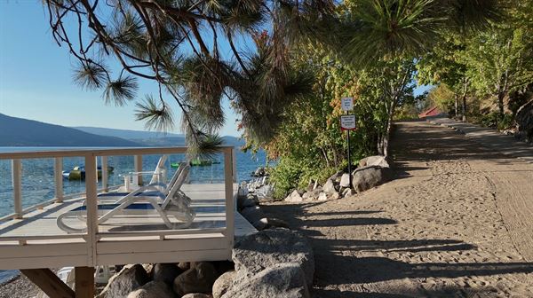 La Casa Lakeside Resort