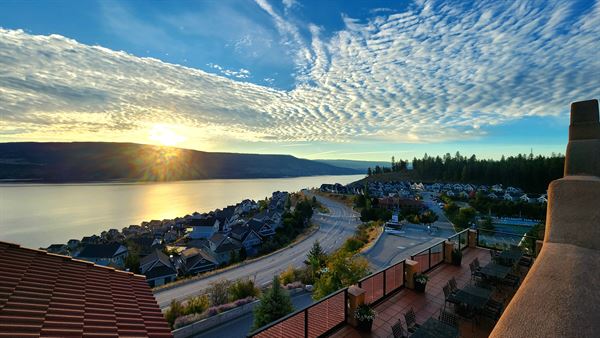 La Casa Lakeside Resort