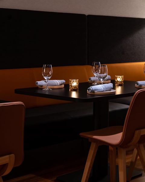 LOOP LINE | Bottle Shop & Wine Bar