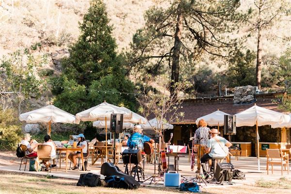 Huttopia Paradise Springs