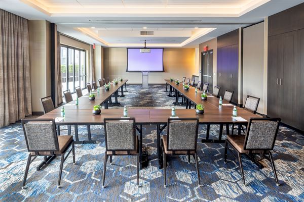 Hilton Garden Inn Redmond Seattle- FLEXIBLE EVENT PACKAGES FROM $31 PER GUEST!
