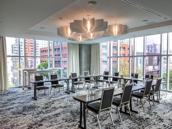 Carté Hotel San Diego, a Curio Collection by Hilton