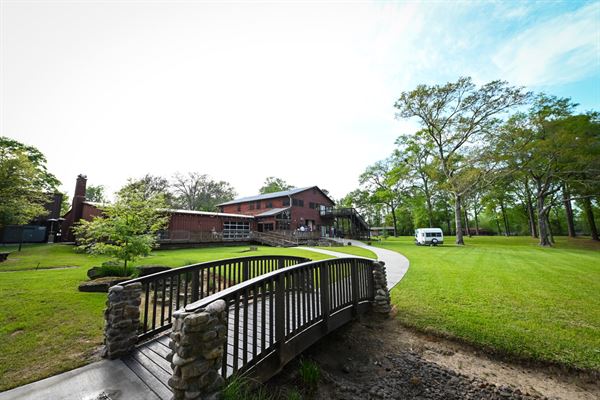 Rustic Rose Event Center