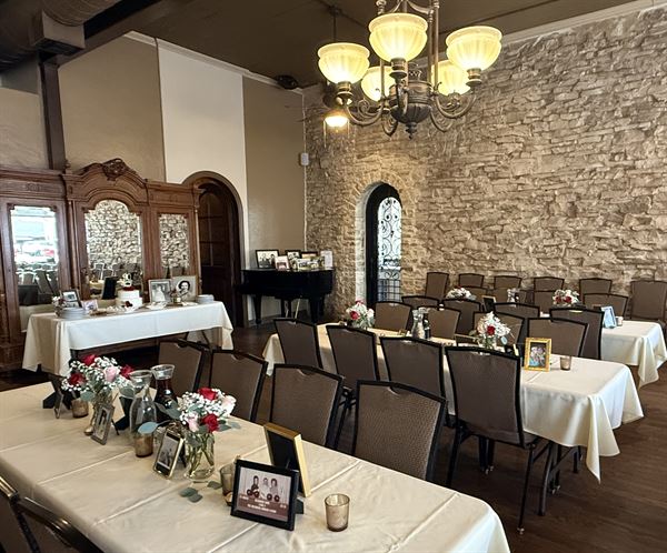 Farina's Winery and Cafe