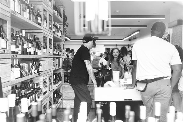 LOOP LINE | Bottle Shop & Wine Bar