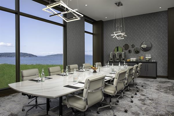 Silver Cloud Hotel Tacoma at Point Ruston Waterfront