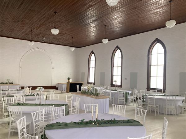 The White Chapel : By Lyn Michael