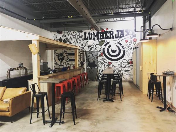 LumberJaxe Axe Throwing Hall - Ottawa