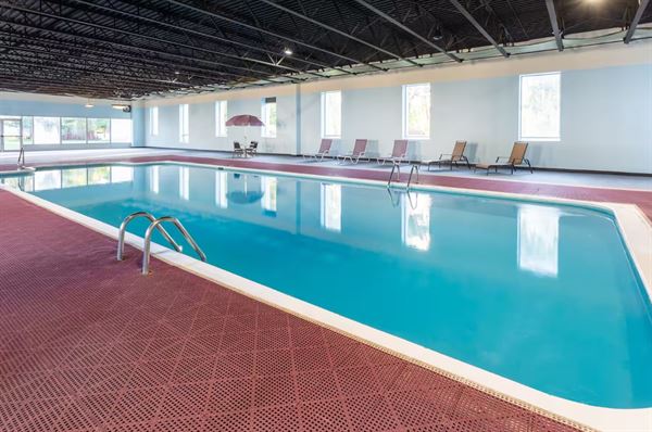 Baymont Inn & Suites Queensbury