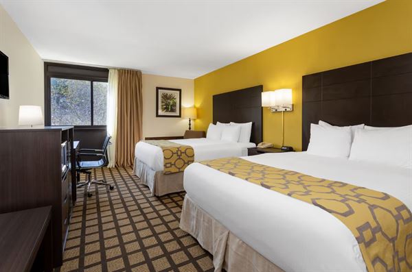 Baymont Inn & Suites Queensbury