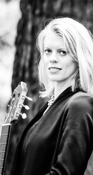 Louise Southwood, Classical Guitarist