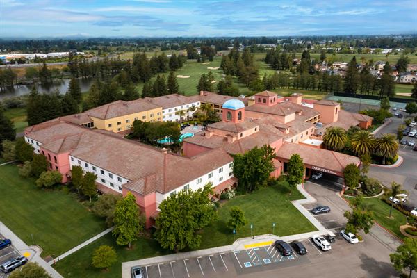 DoubleTree by Hilton Sonoma Wine Country