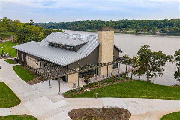 Eagles Landing at Lake Olathe