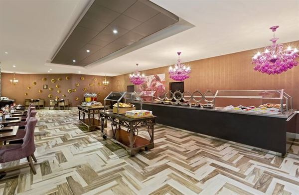 DoubleTree by Hilton Hotel Orlando East-UCF Area