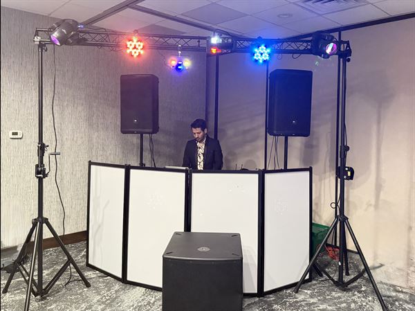 DUDEWHOSPINS DJ Service